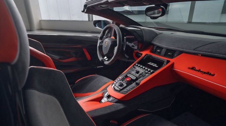 Lamborghini Aventador