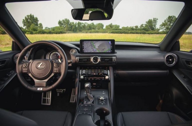 Lexus IS