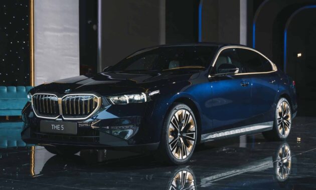 2025 Bmw 5 Series Richard Nichols